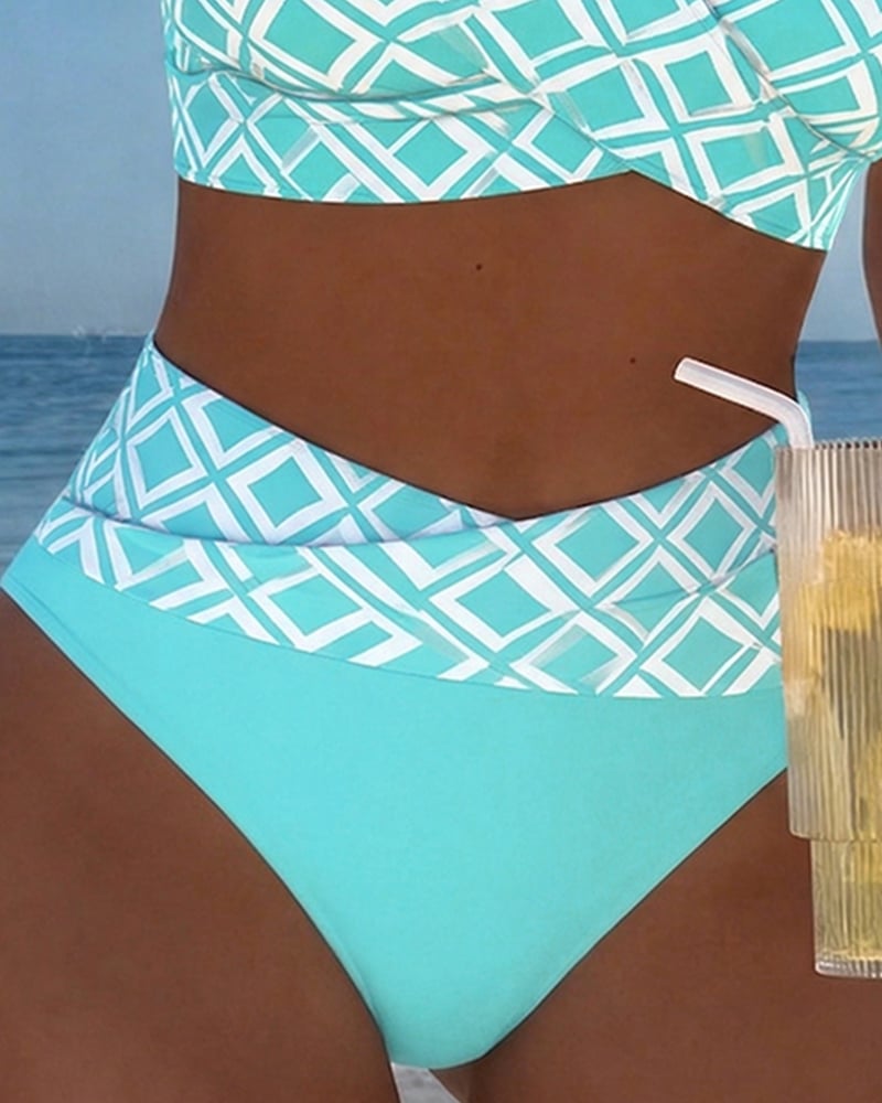 Dvodijelni bikini s dizajnom grudnjaka i dijamantnim uzorkom