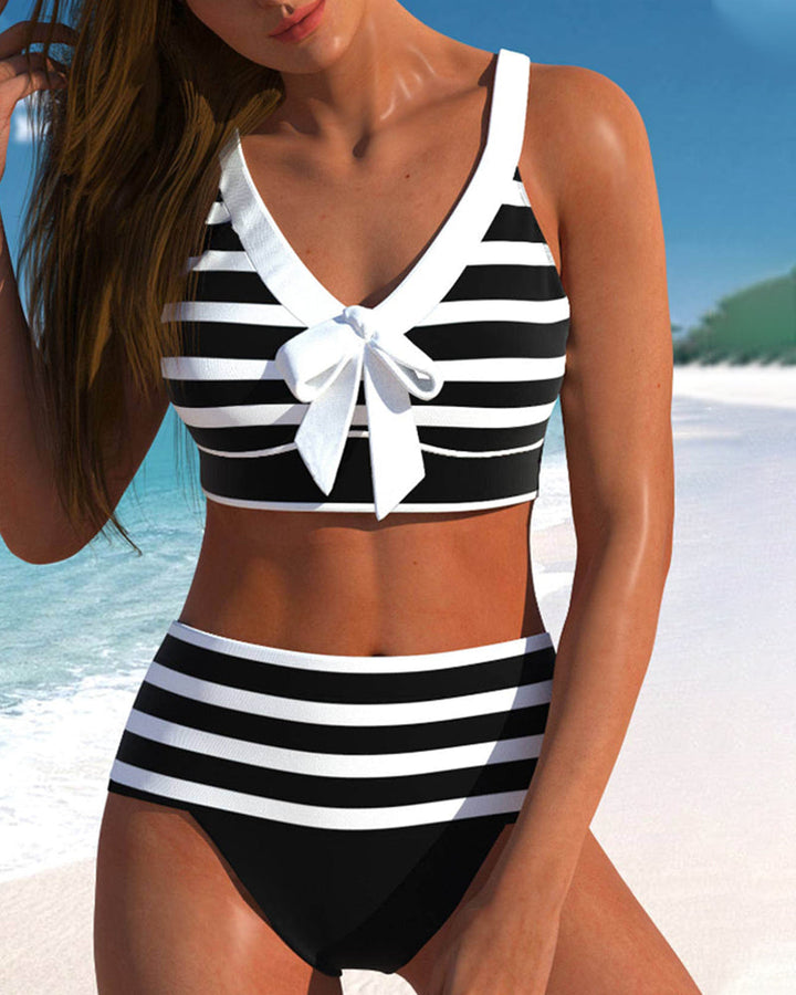 Bikini s visokim strukom i prugama