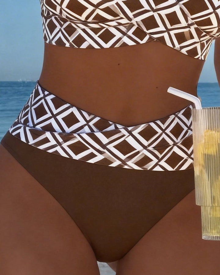 Dvodijelni bikini s dizajnom grudnjaka i dijamantnim uzorkom